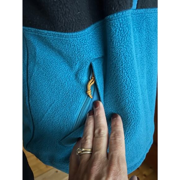 LL Bean Mountain Classic Fleece Pullover - Picture 2 of 8